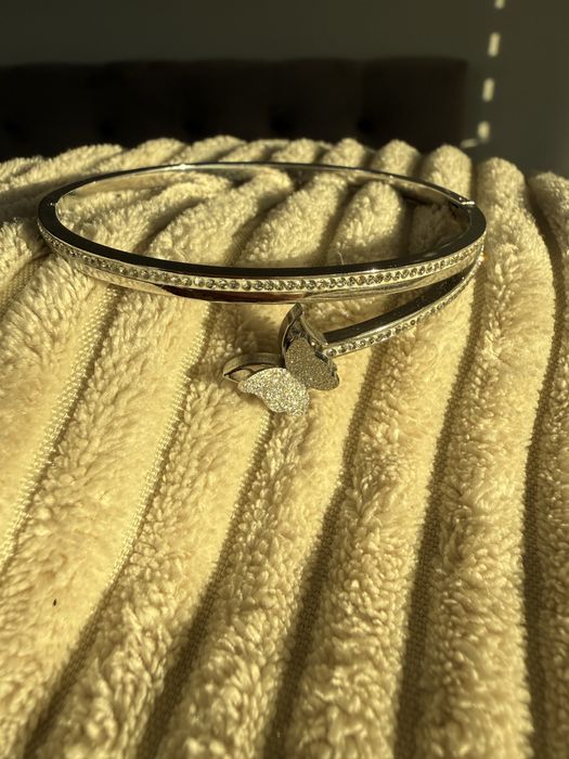 Блестяща нежна гривна