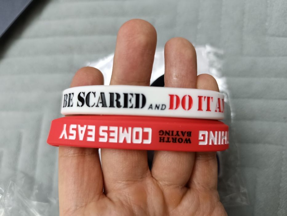 Красивые силиконовые браслеты