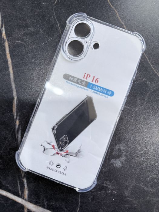 Чехол на Apple iPhone 16