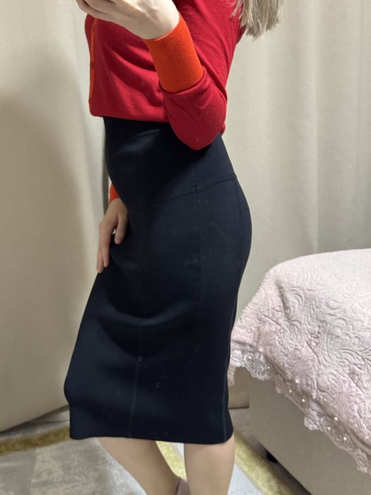 Черная юбка.