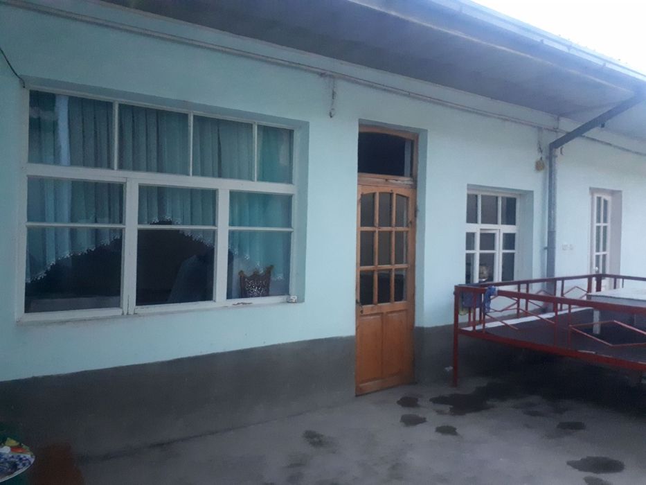 Дом продаётся.  待售房屋