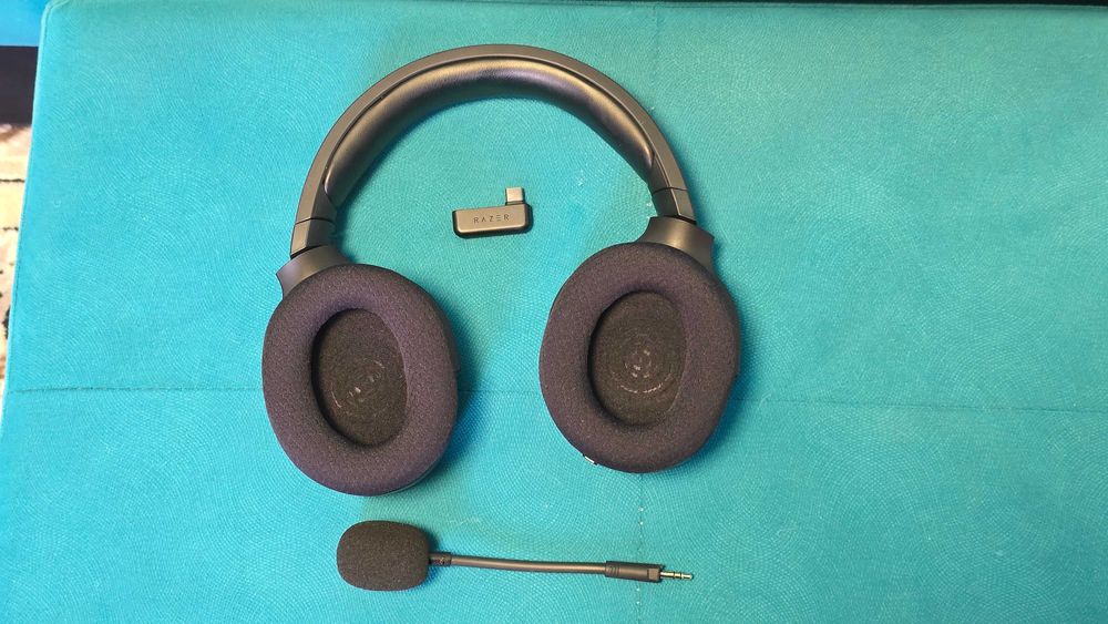 Vand Casti Razer Barracuda X