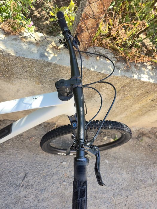 Като нов Cube Stereo 155 C62 Race 29 цола 2025 г  Карбонов Ендуро велосипед  1x12 GX Magura MT 5, Rockshox full suspension БЕЗ ЗАБЕЛЕЖКИ