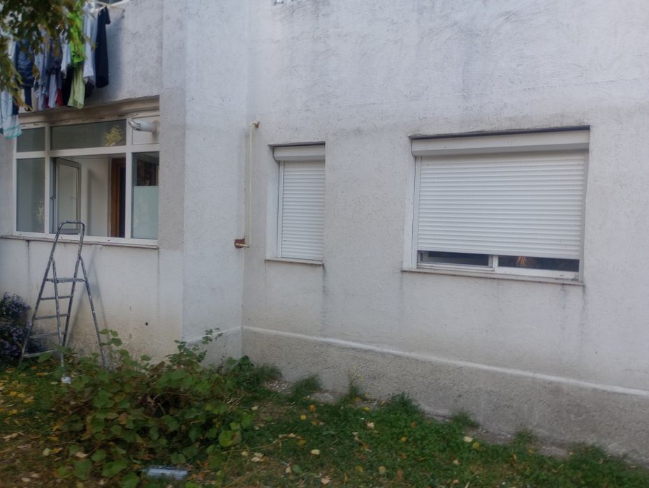 Închiriez apartament cu 3 camere