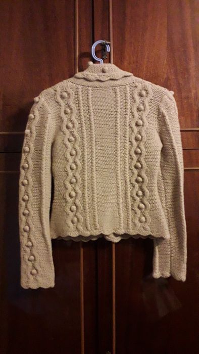 Кофты шерстяные,