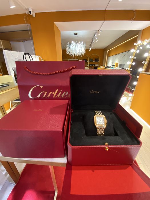 Женские часы Cartier
