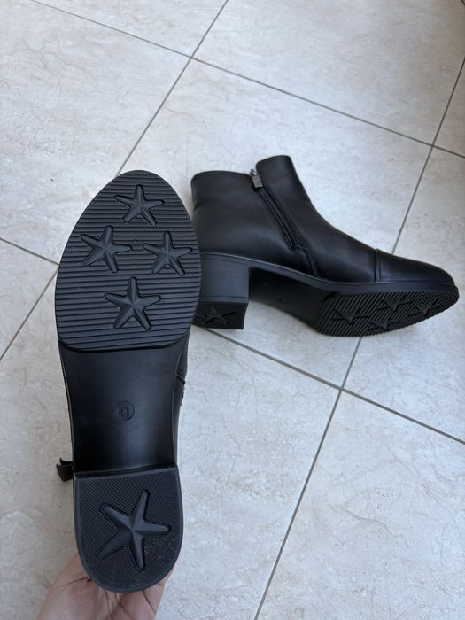 Cizme dama cu toc, piele neagra, marime 41, noi