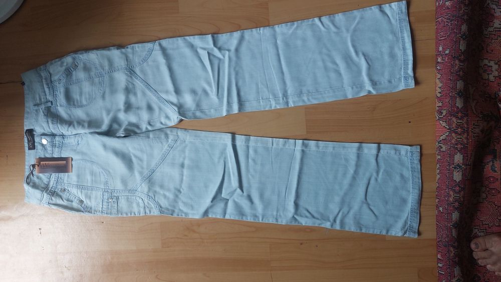 Продам капри и летние брюки