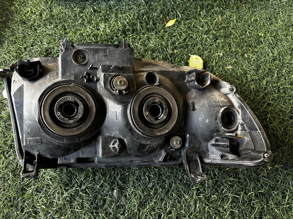 Land cruser 100 решотка, фары левые