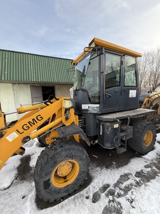 Продам LCMG экскаватор 3 в 1