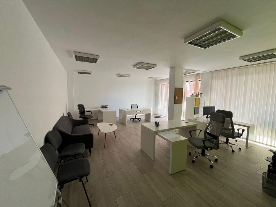 Дава се под наем Офис в Пловдив, Съдийски - 70 кв.м за 598.23 € - Снимка #1