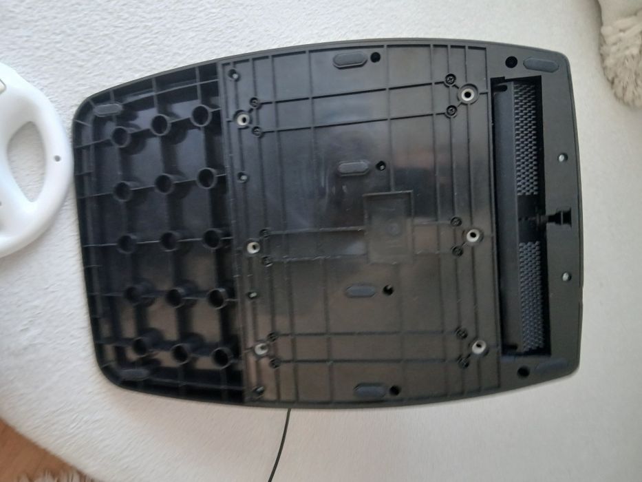 Joc cu volan si pedale pentru Ps 4