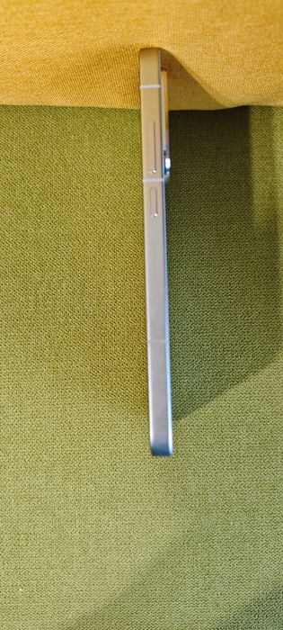 Телефон Xiaomi Poco F7