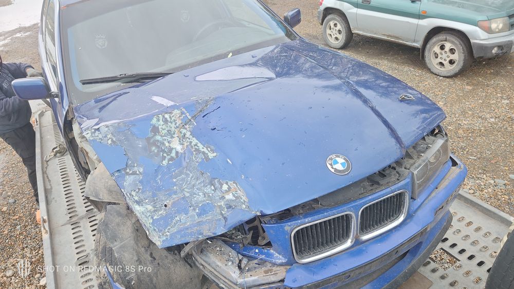 BMW E36 продам аварийная
