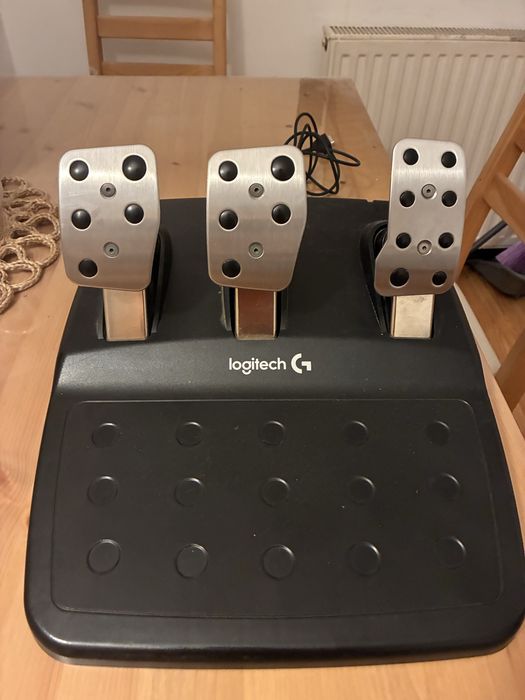 Vand Volan gaming Logitech g29
