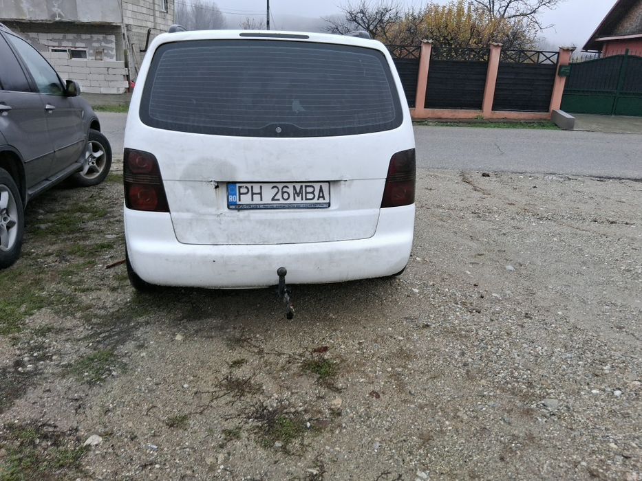 Urgent touran 7 locuri fara fiscal