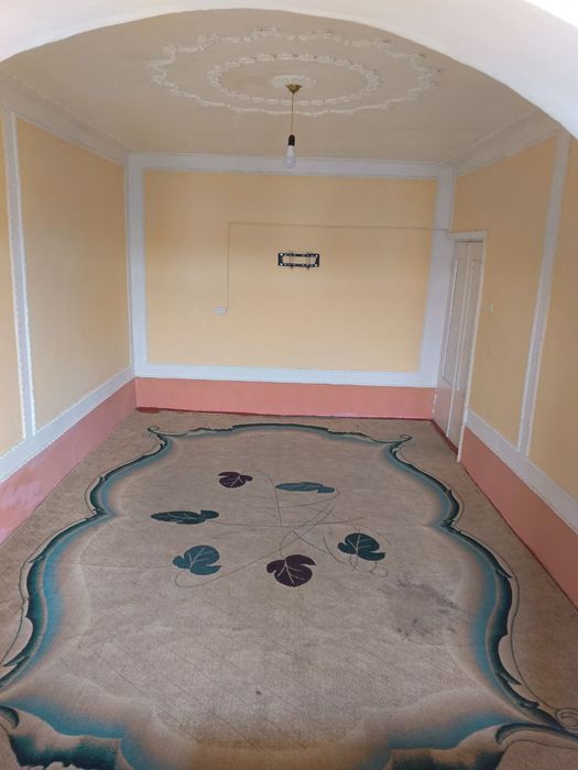 Жиззах шахар заргарлик махалласи 4 кават 3 хонали уй сотилади уй 87м2