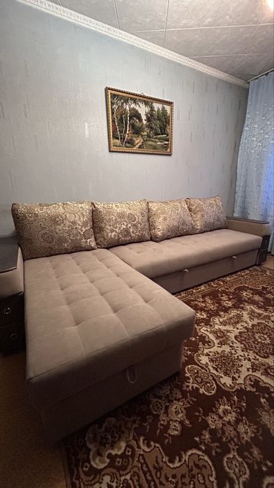 Диван угловой ( мягкая мебель)