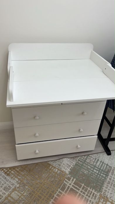 Пеленальный столик