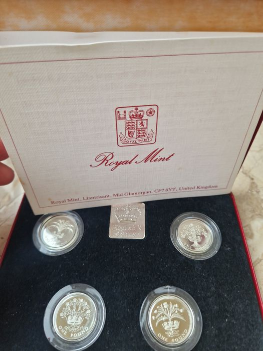 Сребърен сет Кралица Елизабет II