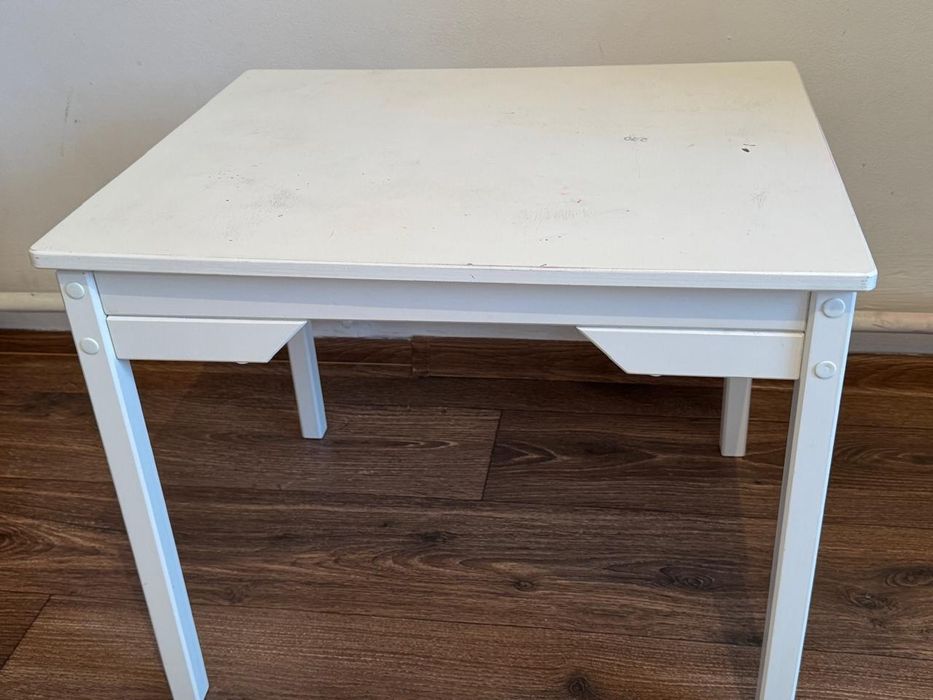 Стол детский и стулья