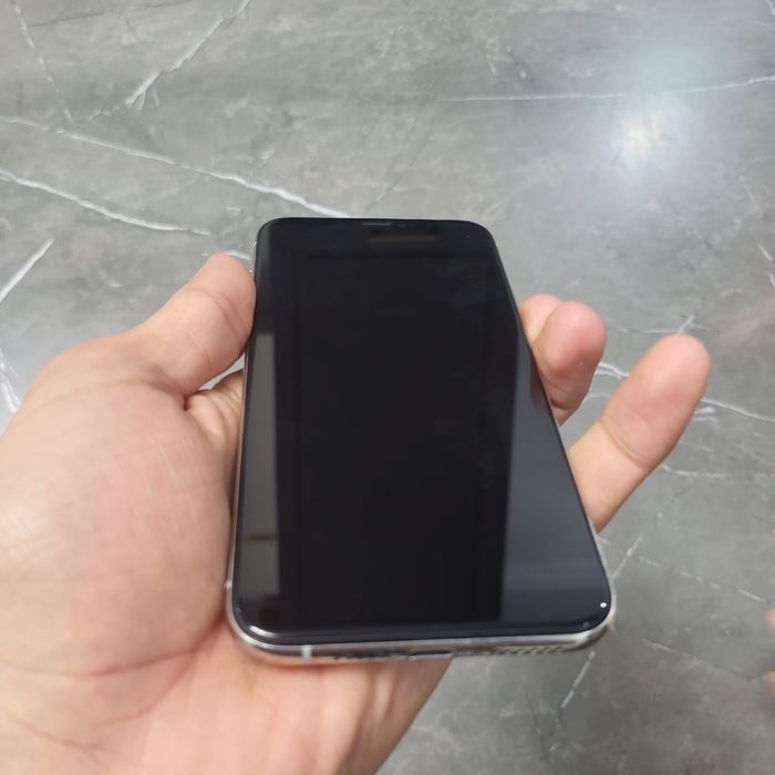 Iphone xs в хорошем состояний