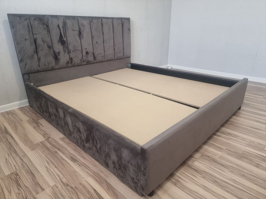 Кровать + матрасы  200*180