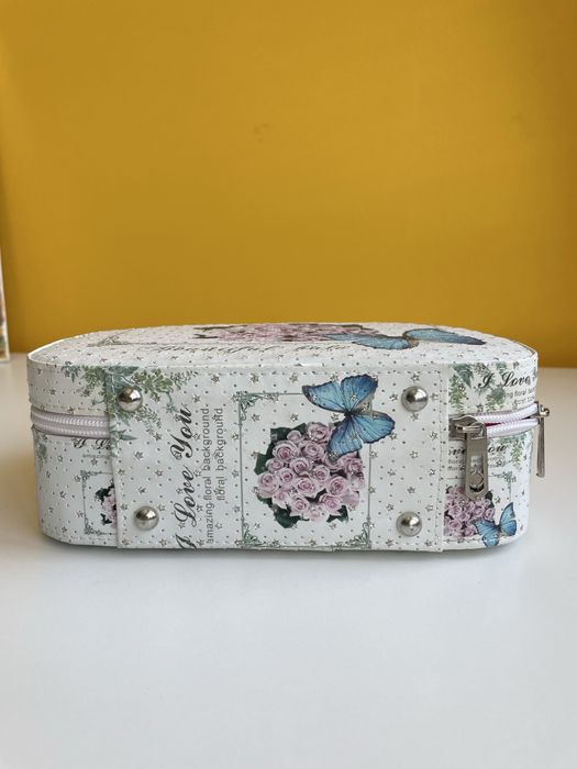 Шкатулка для украшений