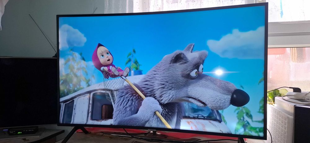 Продам телевизор Samsung UE49NU7300 / 4K UHD формат / Smart TV (Tizen)