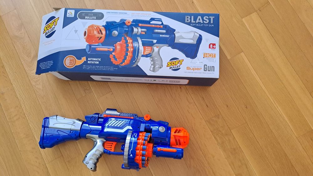 Голям бластер играчка