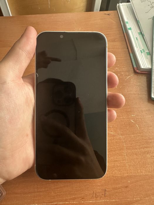 Продам айфонг 13