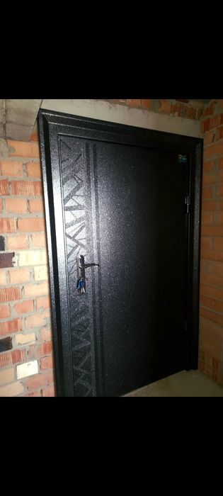 Металлические двери.