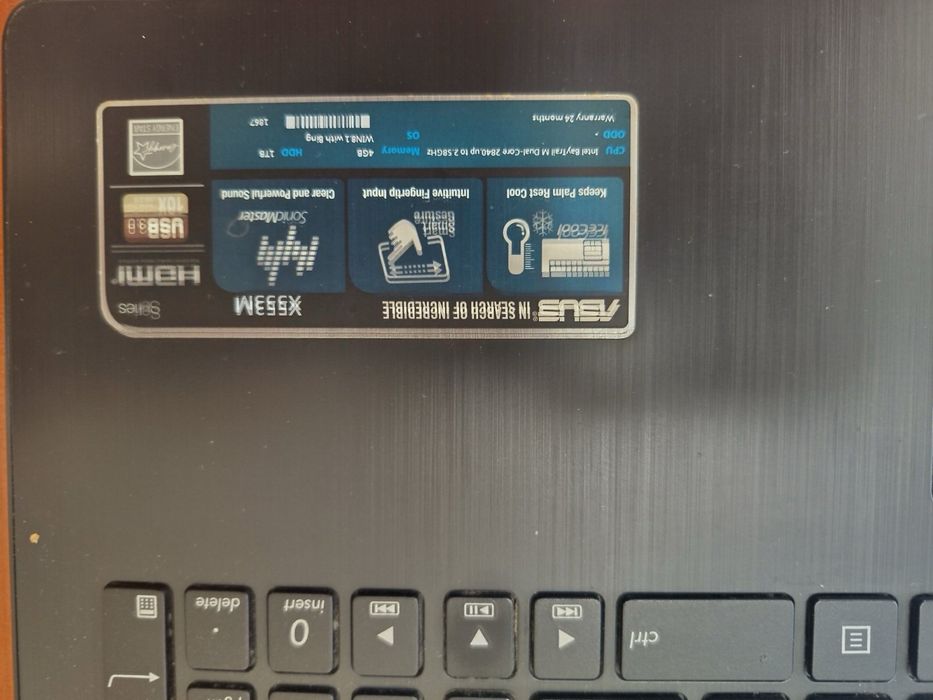 Лаптоп Asus X 553M