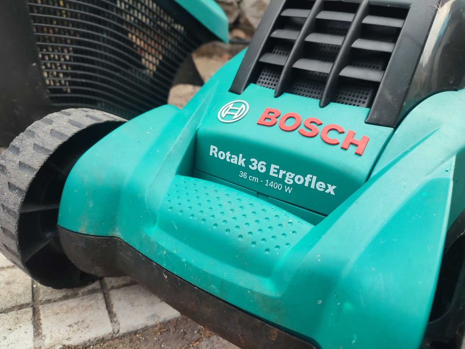 Електрическа косачка Bosch