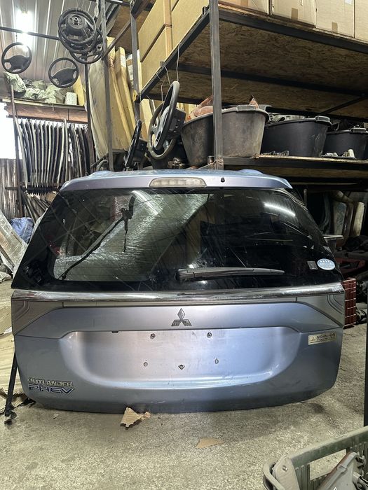 Крышка Багажника Outlander 3