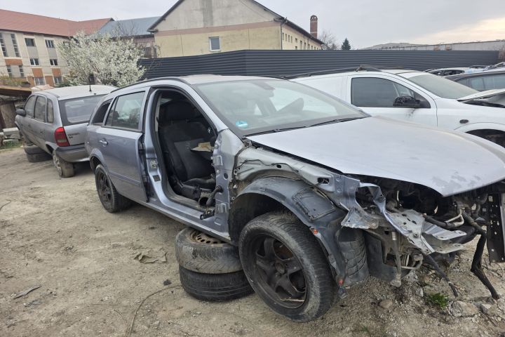 Capota motor Opel Astra 2008 1.7 CDTI MT (110 hp)