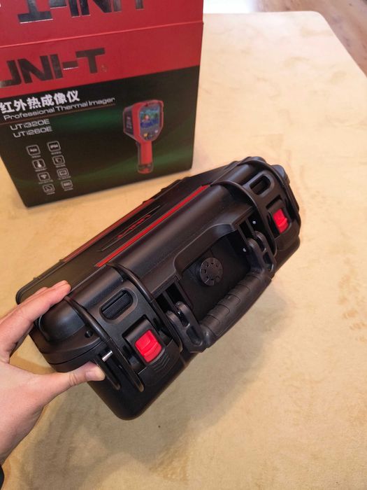Термокамера UNI-T UTi320E Enhanced Thermal Camera 320x240IR Sensor