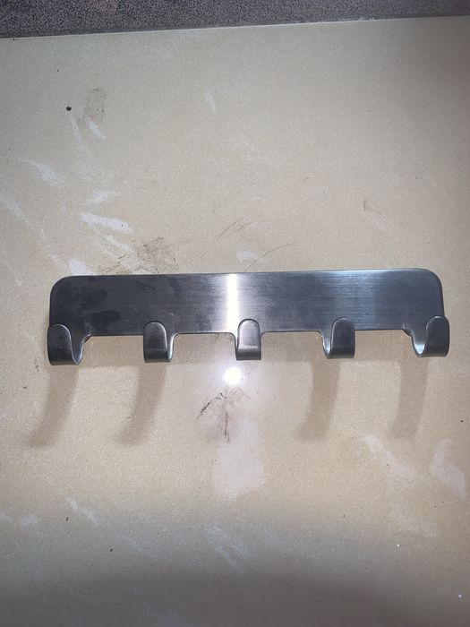 Продам стальную вешалку