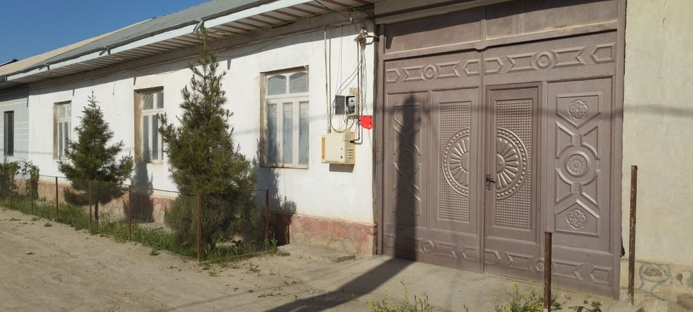 Srochna farhod savhozidan 560 mlnga 7 xonali xovli sotiladi 2 kuchadan