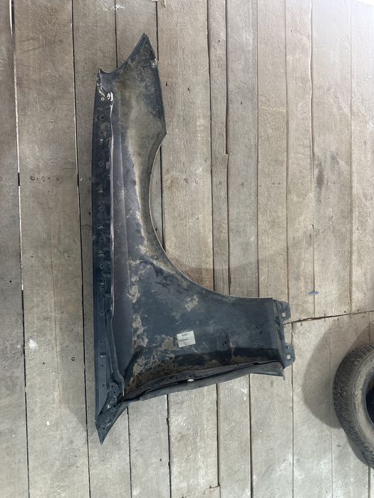 Продам крыло w211