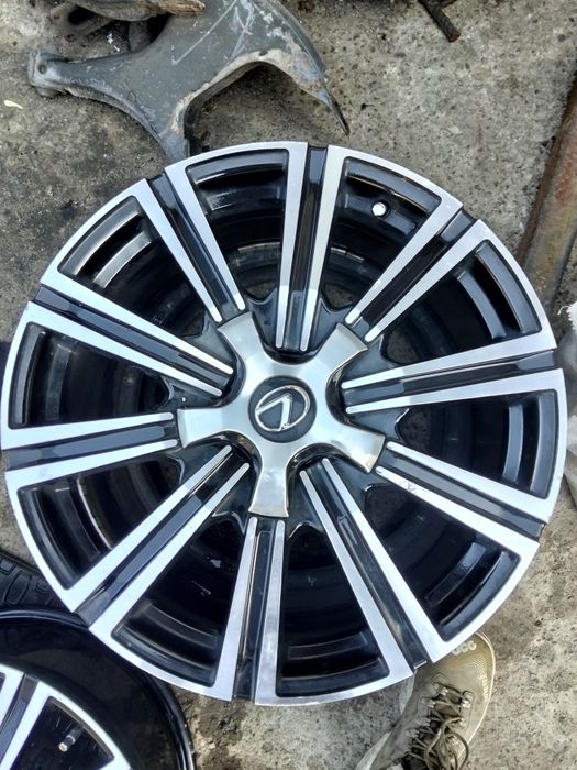 Литые диски Lexus r18