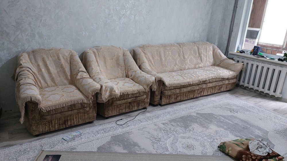 Продам диван и 2 кресла комплект ТОРГ!