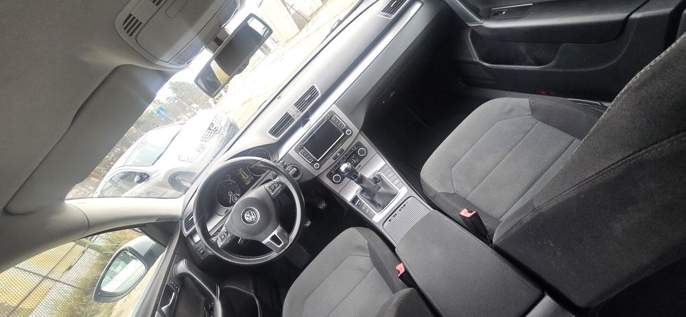 VW Passat B7 2011