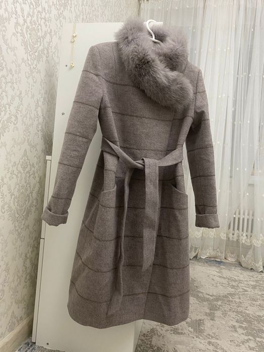 Серый пальтооооо