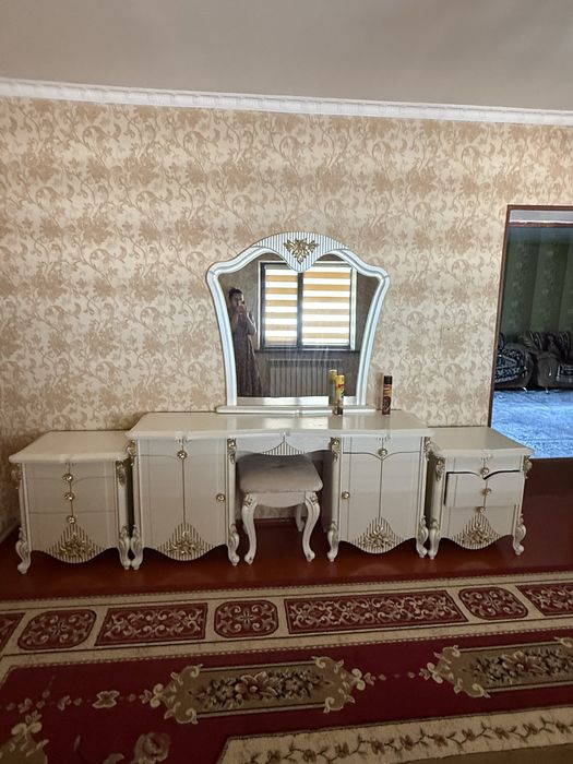 Спальный гарнитур