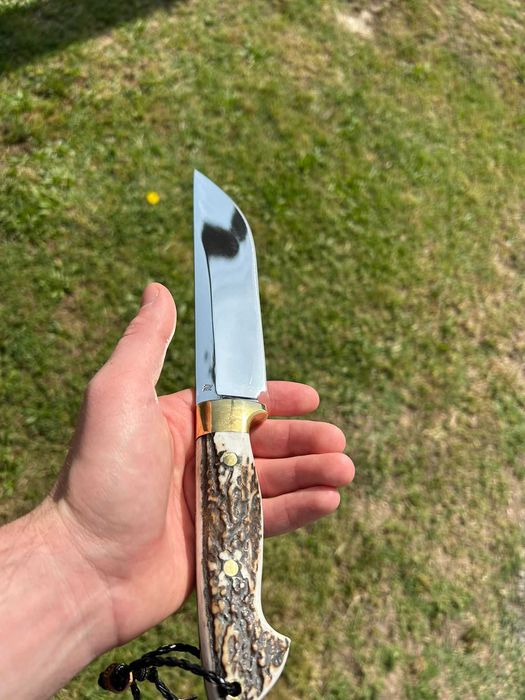 Нож от n690 стомана закален на 60hrc.