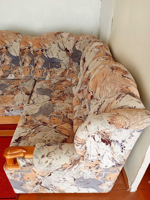 Уголок мягкий диван