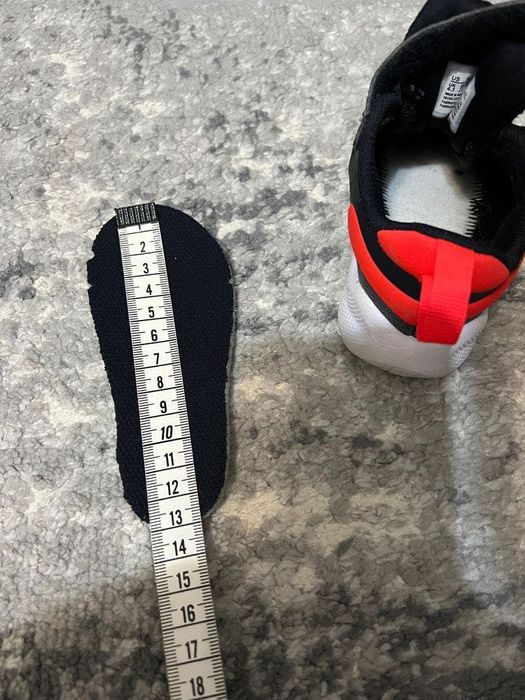 Adidasi nike marimea 21