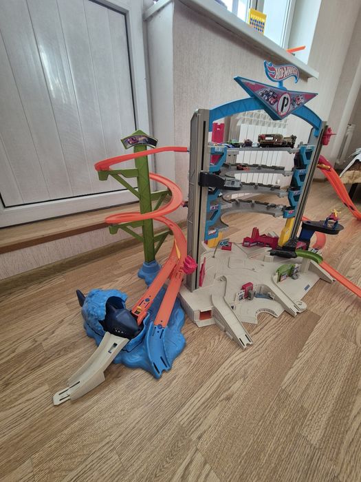 Продам паркинг Хотвилс