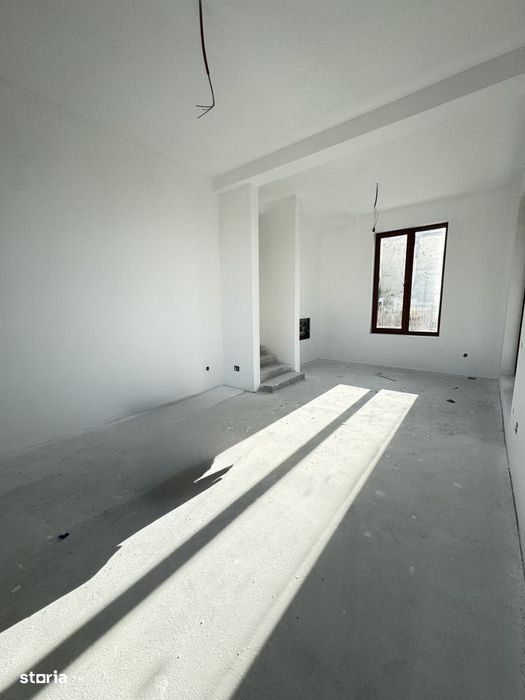 Casa individuala, 4 camere, 120 mp utili, teren liber 702 mp, Chinteni